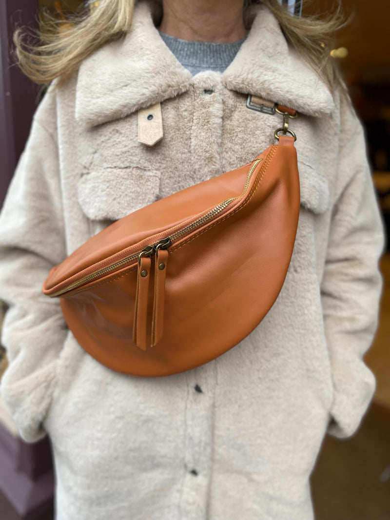 Willa cross body bag (tan leather)