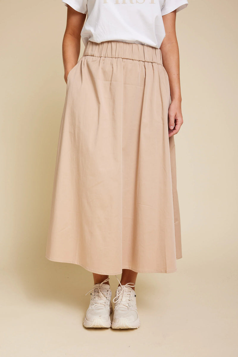 Line of Oslo Skirt Solid (Latte)