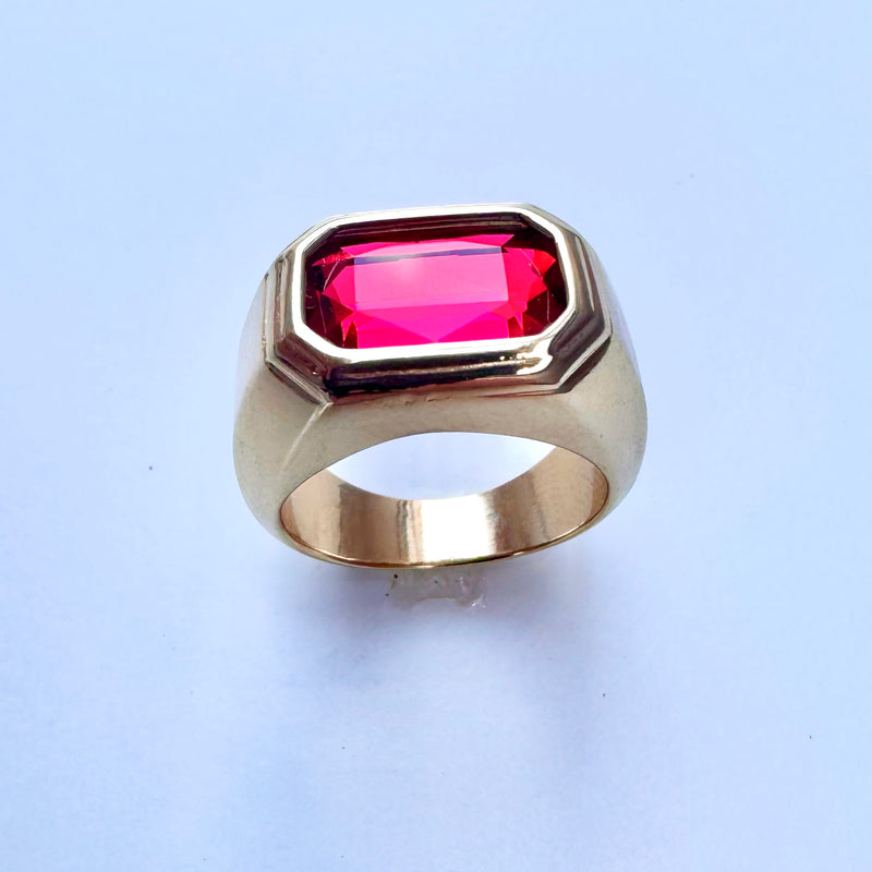 Cheltenham Collection : Arkle Ring (Ruby red)